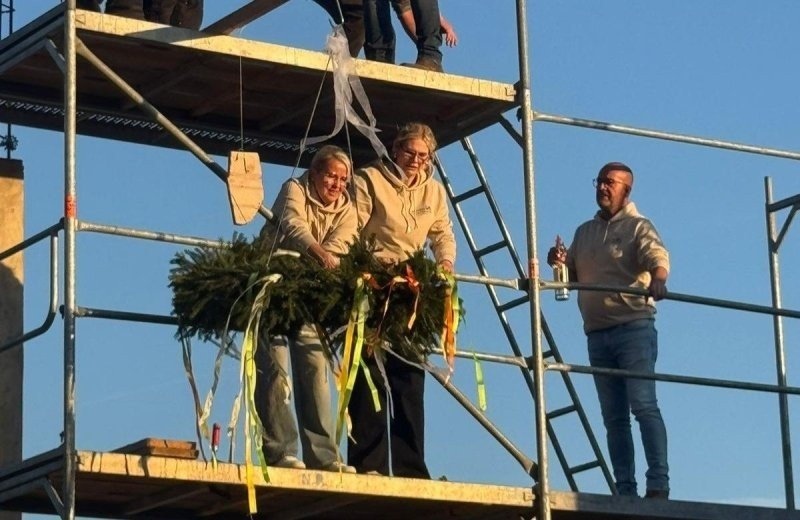 20251007 richtfest kranz