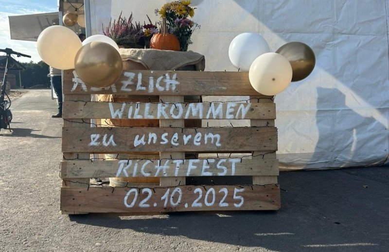 20251007 richtfest willkommen